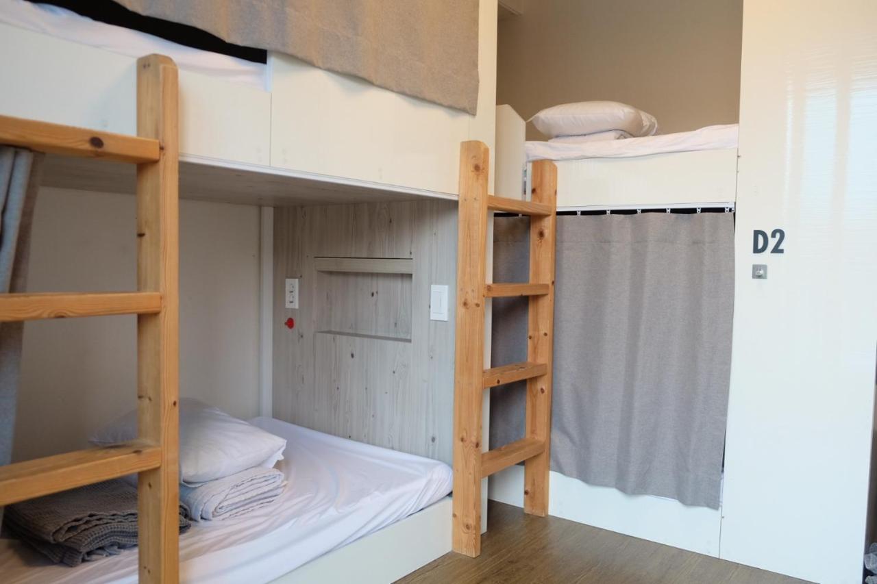 Bed Radio Dongmoon Guest house